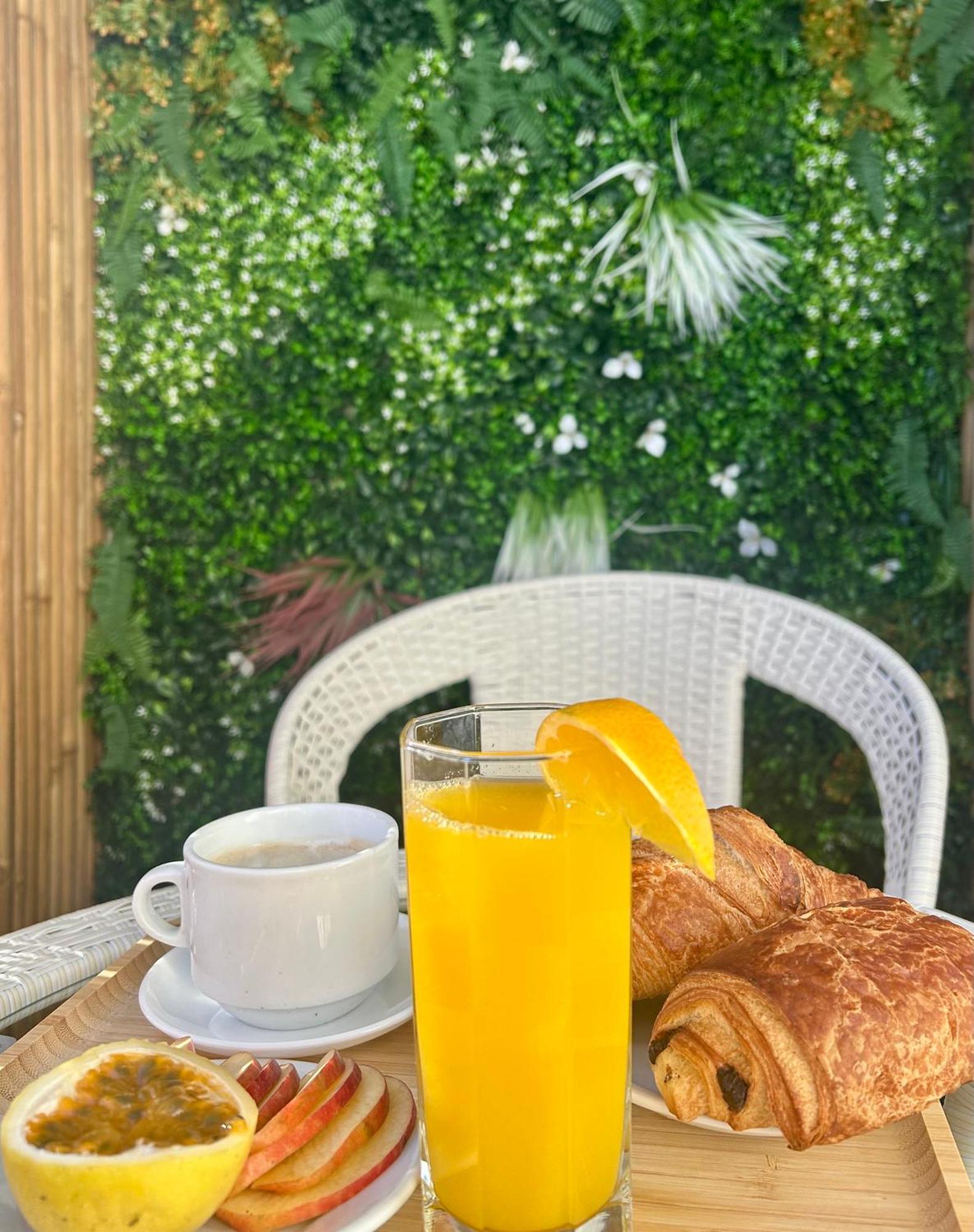 Cocon Cosy Et Verdoyant - Private Parking, Breakfast, Wifi, Netflix 凯恩 外观 照片